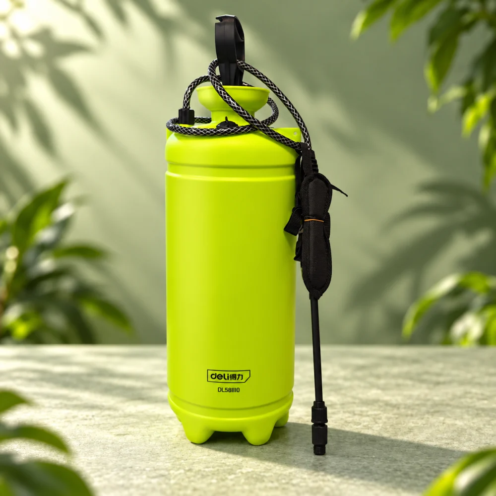  Deli pressure sprayer · Lime in a green product setting